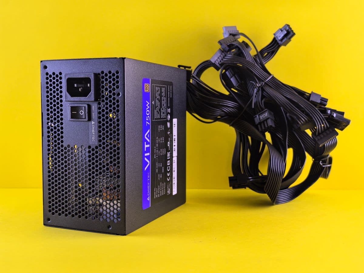 Alimentation Corsair RM750e 750 W 80 PLUS Gold