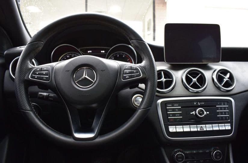 Mercedes-Benz GLA 250 — vue 3