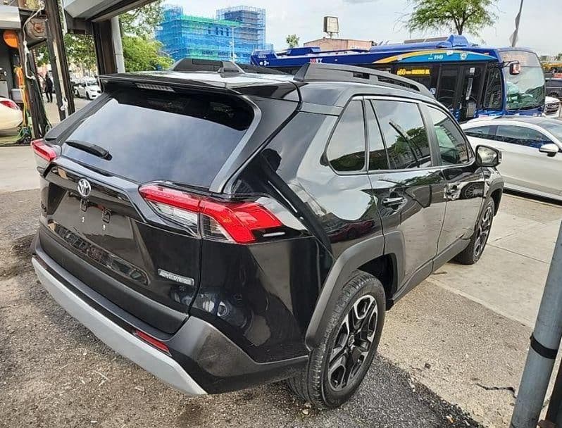 Toyota RAV4 Adventure — vue 2